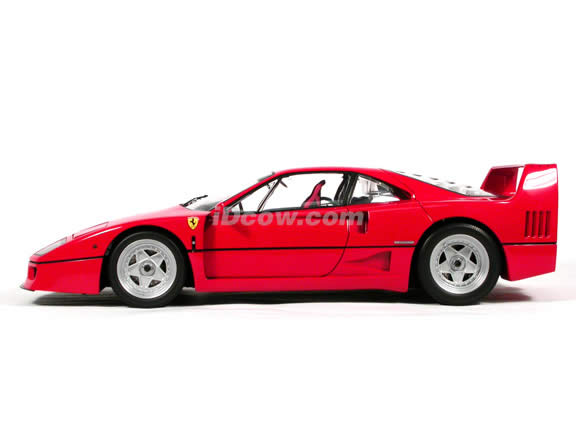 1989 Ferrari F40 diecast model car 1:12 scale die cast by Kyosho - Red