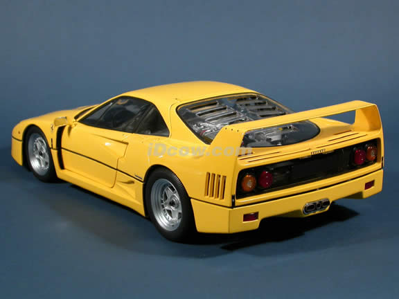 1989 Ferrari F40 diecast model car 1:12 scale die cast by Kyosho - Yellow