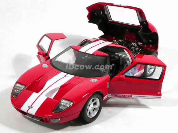2004 Ford GT diecast model car 1:12 scale die cast by Motor Max - Red 73001