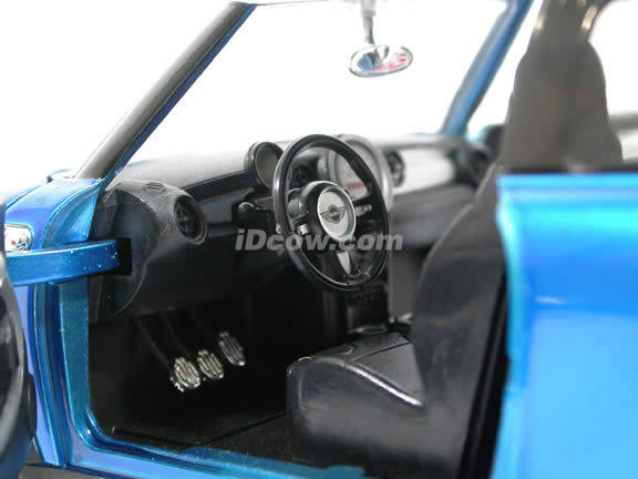 2007 Mini Cooper S diecast model car 1:24 scale die cast by Jada Toys - Blue