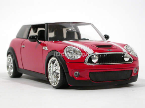 2007 Mini Cooper S diecast model car 1:24 scale die cast by Jada Toys - Red