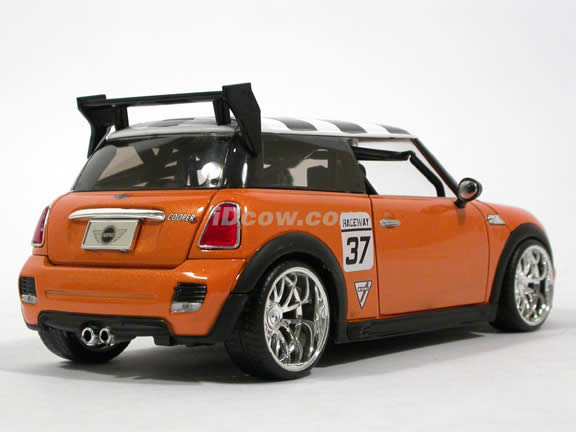 2007 Mini Cooper S diecast model car 1:24 scale die cast by Jada Toys - Orange Racing