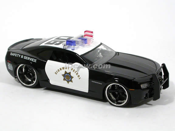 2006 Chevy Camaro Police diecast model car 1:24 scale die cast by Jada Toys - 91823