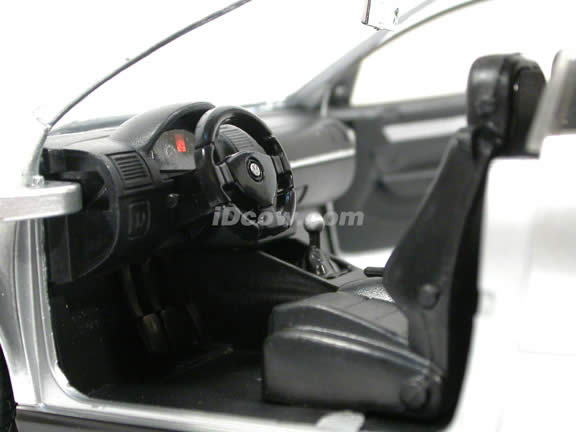 2007 Volkswagen Golf GTI diecast model car 1:24 scale MK5 by Jada Toys - Silver 91544
