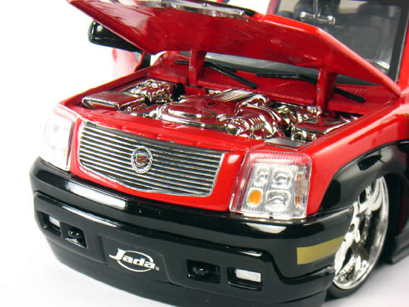 2002 Cadillac Escalade diecast model car 1:24 scale Battallion Chief by Jada Toys - Battallion Chief 5632