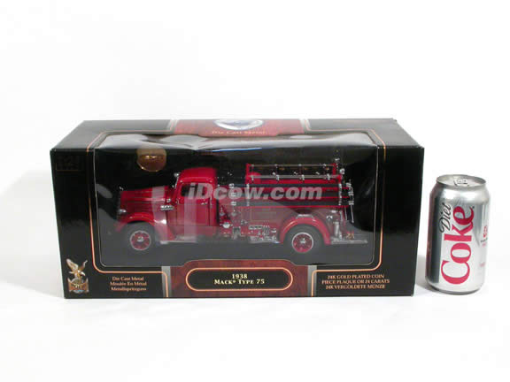 1938 Mack Type 75 Fire Engine diecast model truck 1:24 scale die cast by Signature Yat Ming - 20158