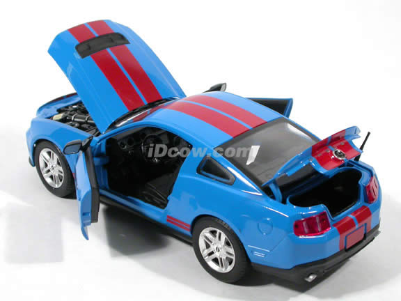 2010 Ford Shelby GT500 Mustang diecast model car 1:24 scale die cast by Shelby Collectibles - Blue