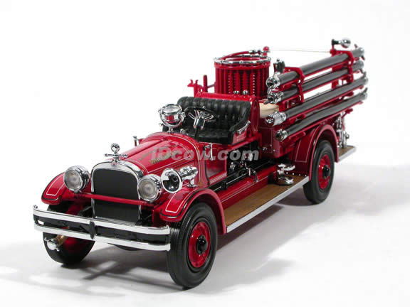 1927 Seagrave Fire Engine diecast model truck 1:24 scale die cast by Signature Yat Ming