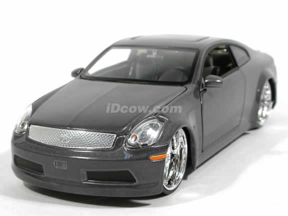 2005 Infiniti G35 diecast model car 1:24 scale die cast by Jada Toys - Metallic Grey 90287
