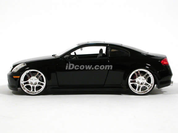 2005 Infiniti G35 diecast model car 1:24 scale die cast by Jada Toys - Black 53007