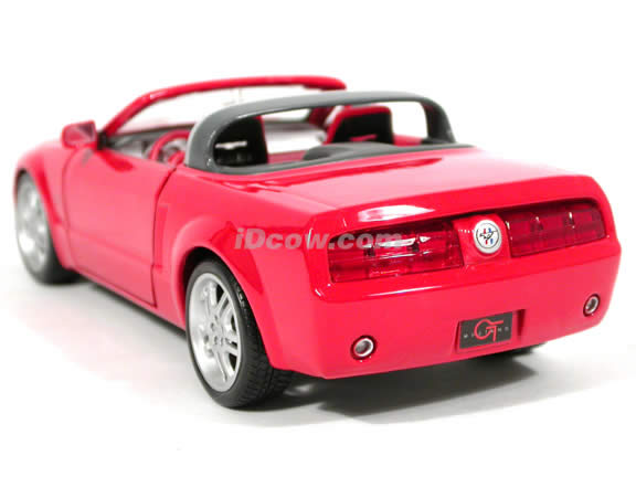 2005 Ford Mustang GT Convertible Concept diecast model car 1:24 scale die cast by Maisto - Red