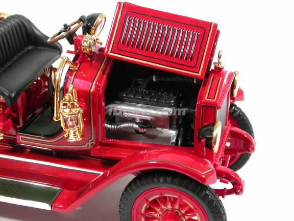1923 Maxim C-1 Fire Engine diecast model truck 1:24 scale die cast by Signature Yat Ming - 20118