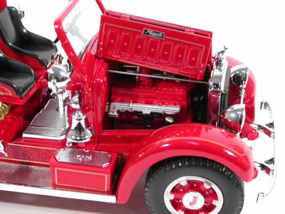 1935 Mack Type 75BX Fire Engine diecast model truck 1:24 scale die cast by Signature Yat Ming - 20098