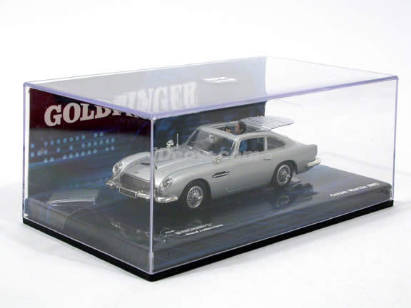 1965 Aston Martin DB5 diecast model car 1:43 scale 007 James Bond Gold Finger by Minichamps