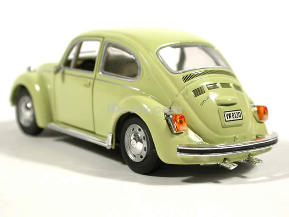 1970 Volkswagen Beetle diecast model car 1:43 scale die cast by Hongwell - Light Green