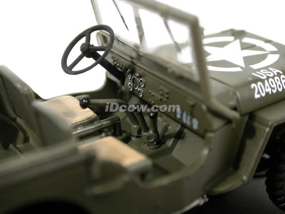 Jeep Willys World War II diecast model car 1:43 scale die cast by Hongwell Cararama