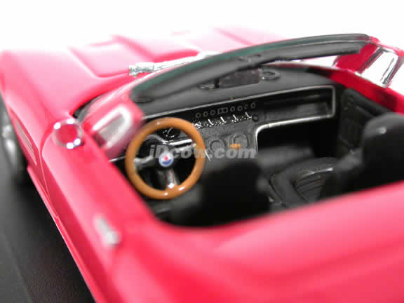 1971 Maserati Ghibli Spyder diecast model car 1:43 scale die cast by ixo - Red CLC052