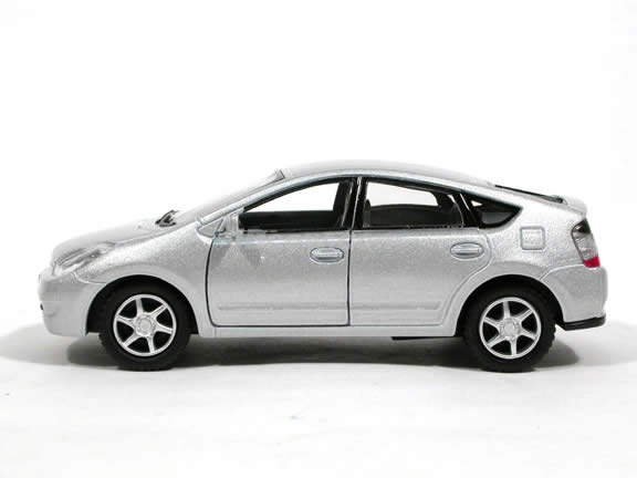 2006 Toyota Prius diecast model car 1:34 scale by Kinsmart - Silver