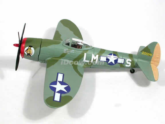 WWII P-47D Thunderbolt diecast airplane model 1:48 scale die cast from Yat Ming - Green