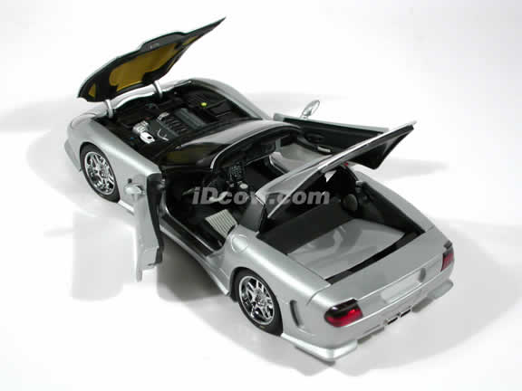 1998 Callaway Corvette C12 diecast model car 1:18 scale by AUTOart - Silver