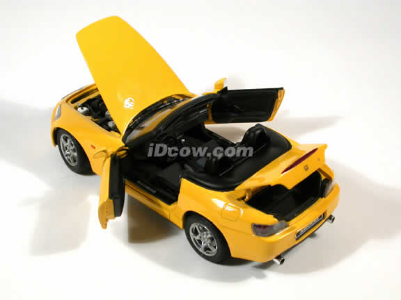 2000 Honda S2000 diecast model car 1:18 scale by AUTOart - Yellow 