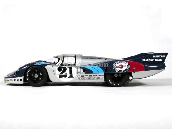 1971 Porsche 917 diecast model race car 1:18 scale Long Tail Martini #21 Le Mans by AUTOart