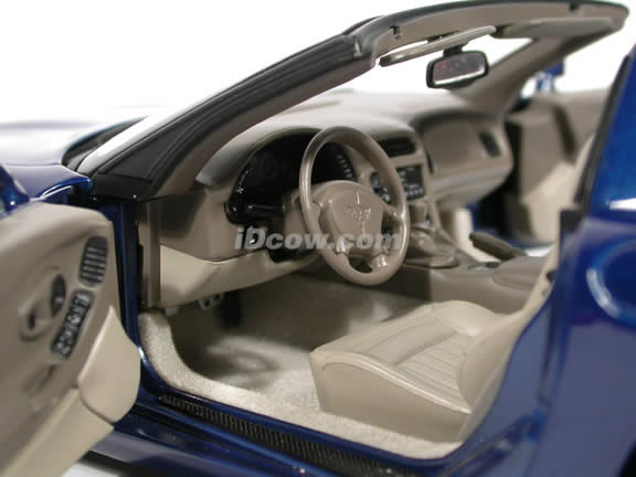 2004 Chevrolet Corvette diecast model car Commemorative Edition 1:18 scale die cast by AUTOart - Metallic Blue