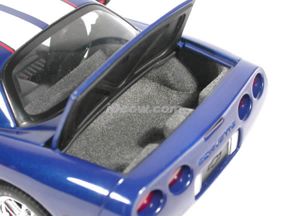 2004 Chevrolet Corvette Z06 diecast model car Commemorative Edition 1:18 scale die cast by AUTOart - Metallic Blue
