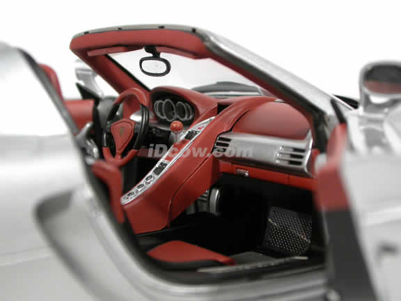 2005 Porsche Carrera GT diecast model car 1:18 scale die cast by AUTOart - Silver