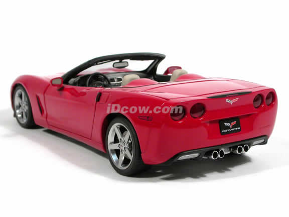 2005 Chevrolet Corvette diecast model car 1:18 scale C6 convertible by AUTOart - Red Convertible