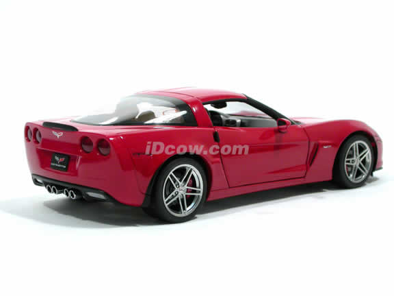 2005 Chevrolet Corvette Z06 diecast model car 1:18 scale die cast by AUTOart - Limited Edition Red 71231