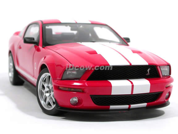 2005 Shelby GT500 diecast model car 1:18 scale die cast by AUTOart - Red 73053