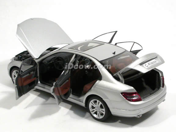 2008 Mercedes Benz C-Class diecast model car 1:18 scale by AUTOart - Silver 76263