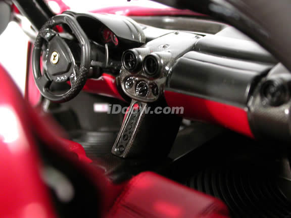 2002 Ferrari Enzo diecast model car 1:18 scale die cast by BBR Models - Red