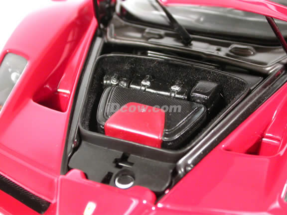 2002 Ferrari Enzo diecast model car 1:18 scale die cast by BBR Models - Red