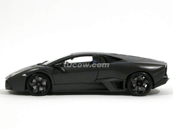 2008 Lamborghini Reventon diecast model car 1:18 scale die cast by Bburago - 11029