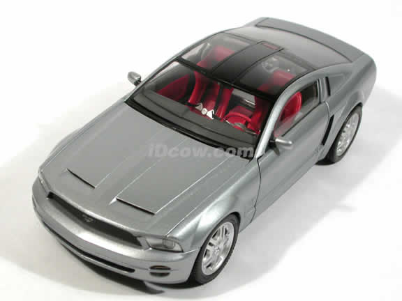 2005 Ford Mustang GT Concept diecast model car 1:18 die cast by Beanstalk Group - Silver