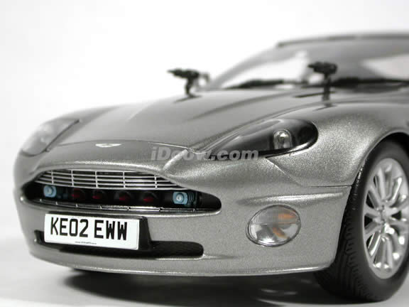 2002 Aston Martin Vanquish V12 