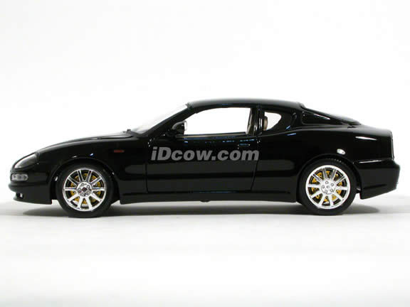 2002 Maserati 3200GT diecast model car 1:18 scale die cast by Bburago - Black Coupe