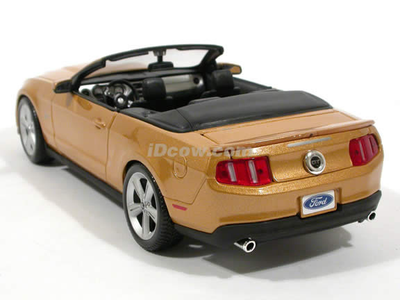 2010 Ford Mustang diecast model car 1:18 scale GT Convertible by Maisto - Gold Convertible