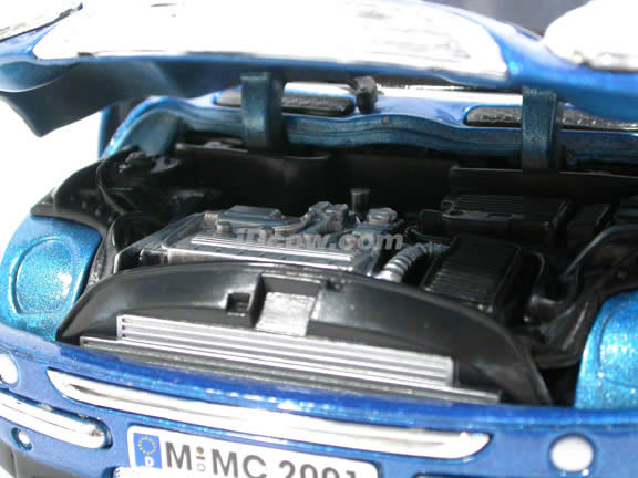 2006 Mini Cooper diecast model car 1:18 scale die cast by Motor Max - Blue 73114