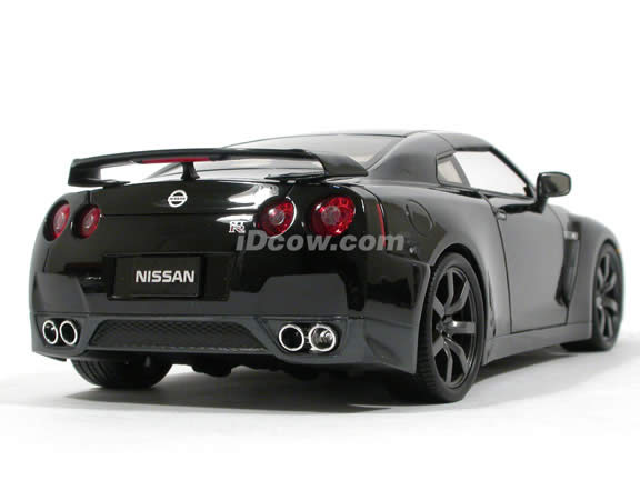 2009 Nissan GT-R diecast model car 1:18 scale die cast by Jada Toys - Black 92194