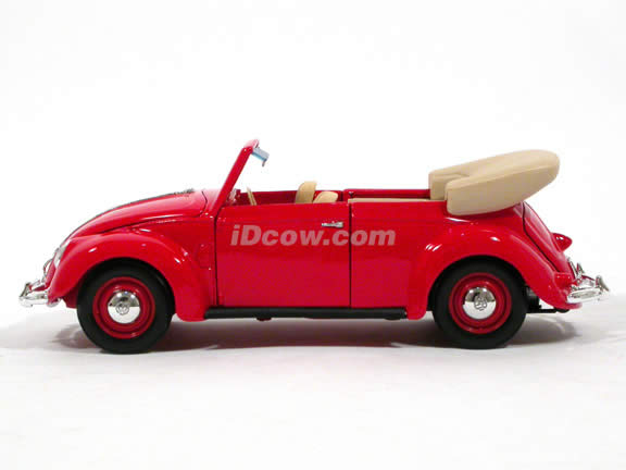 1951 Volkswagen Beetle Bug diecast model car 1:18 scale Cabriolet by Maisto - Red 31826