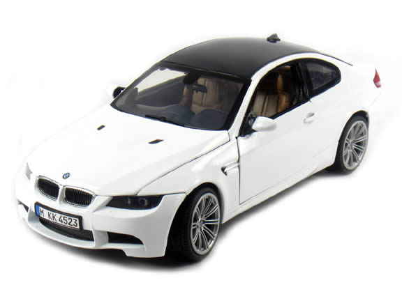 2009 BMW M3 diecast model car 1:18 die cast by Motor Max - White 73182