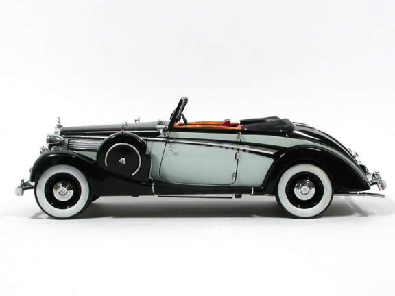 1937 Maybach SW38 diecast model car 1:18 scale die cast by Signature Models - Black Grey