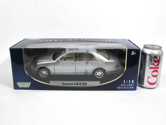 2002 Lexus LS430 diecast model car 1:18 scale die cast by Motor Max - Silver
