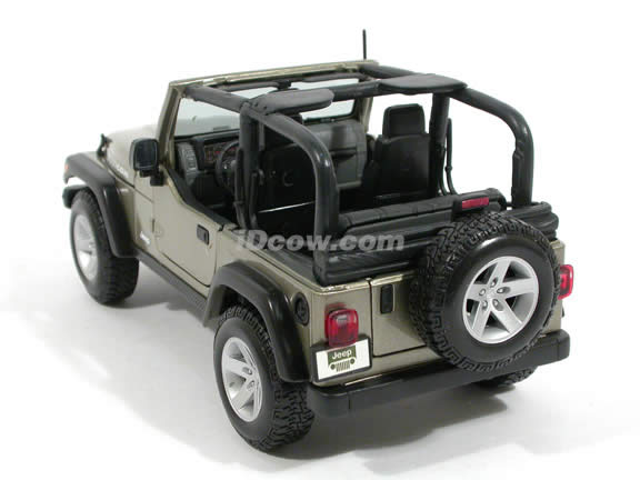 2004 Jeep Wrangler Rubicon diecast model car 1:18 scale die cast by Maisto - Pewter