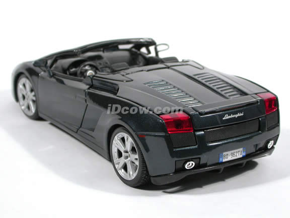 2006 Lamborghini Gallardo diecast model car 1:18 scale spyder by Bburago - Black Spyder