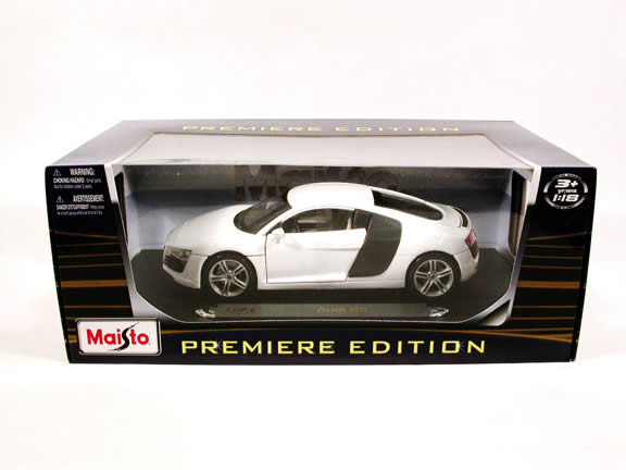 2008 Audi R8 diecast model car 1:18 scale die cast by Maisto - White