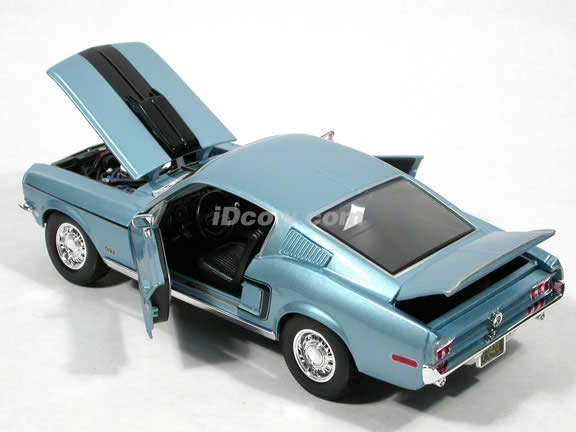 1968 Ford Mustang GT diecast model car 1:18 scale die cast by Maisto - Cobra Jet Blue